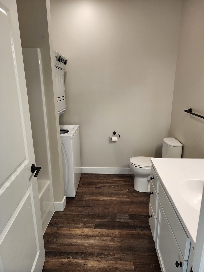 1164 Devils Glen Road 301