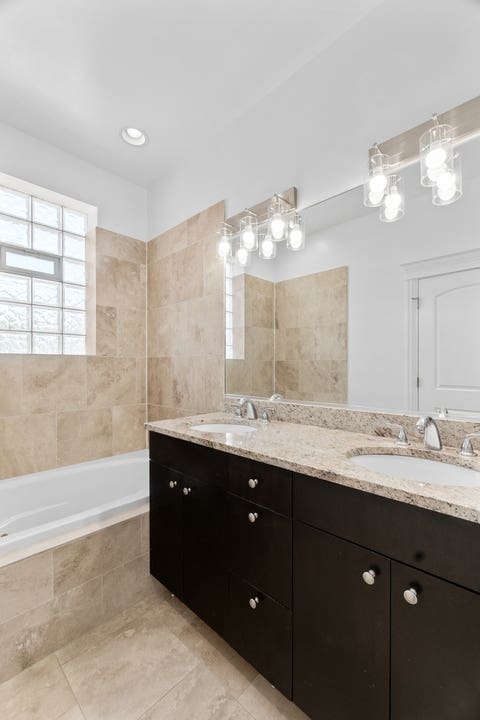 Tiny photo for 3416 N Sheffield Avenue #2, Chicago, IL 60657 (MLS # 12719611)