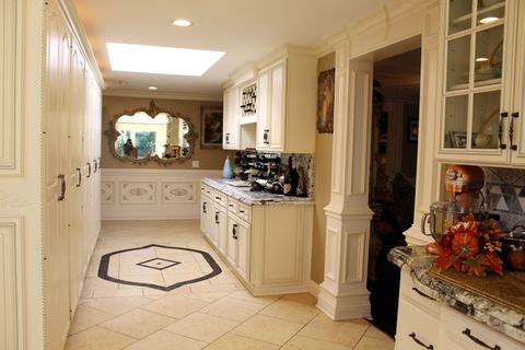 Tiny photo for 2290 Cedar Court, Northbrook, IL 60062 (MLS # 12505001)