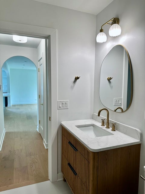 Tiny photo for 508 W Lonnquist Boulevard, Mount Prospect, IL 60056 (MLS # 12724442)