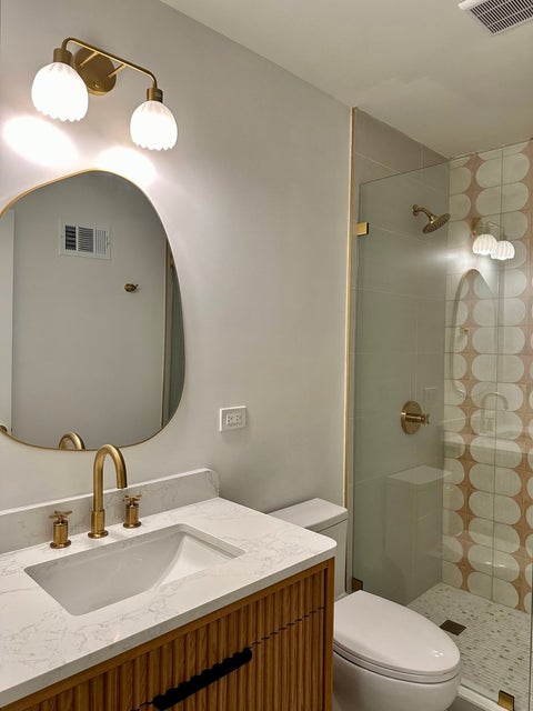 Tiny photo for 508 W Lonnquist Boulevard, Mount Prospect, IL 60056 (MLS # 12724442)