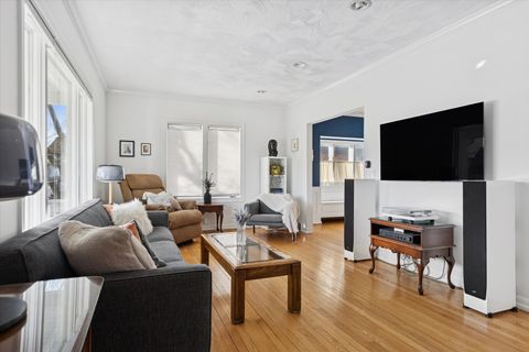 Tiny photo for 275 W North Avenue, Elmhurst, IL 60126 (MLS # 12591350)