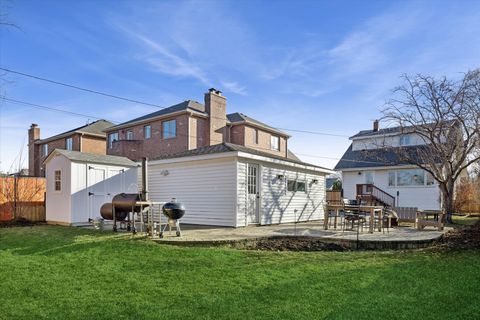 Tiny photo for 275 W North Avenue, Elmhurst, IL 60126 (MLS # 12591350)