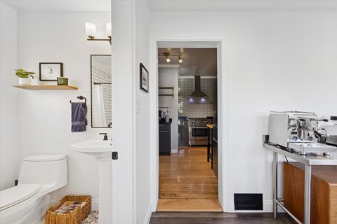 Tiny photo for 275 W North Avenue, Elmhurst, IL 60126 (MLS # 12591350)