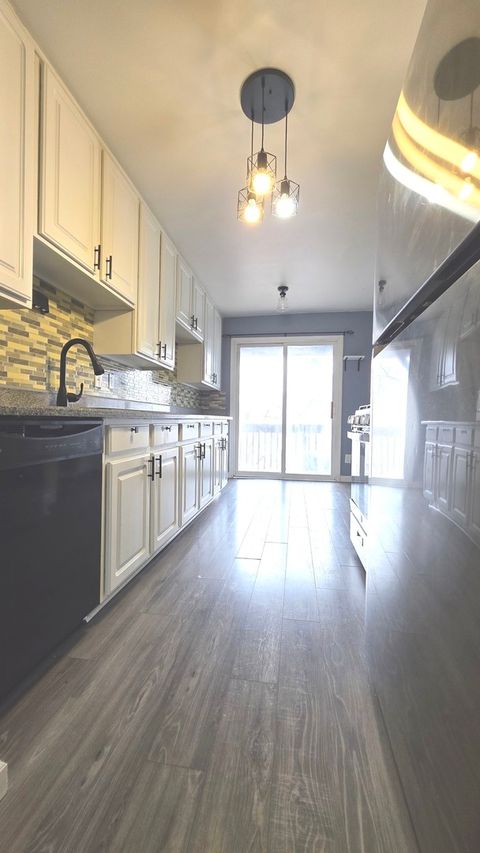 Tiny photo for 1992 Tall Oaks Drive #2B, Aurora, IL 60505 (MLS # 12611189)