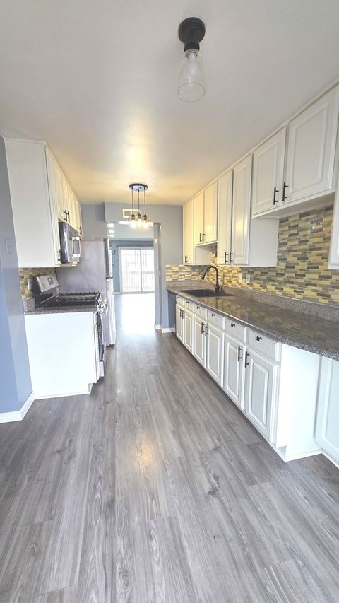 Tiny photo for 1992 Tall Oaks Drive #2B, Aurora, IL 60505 (MLS # 12611189)