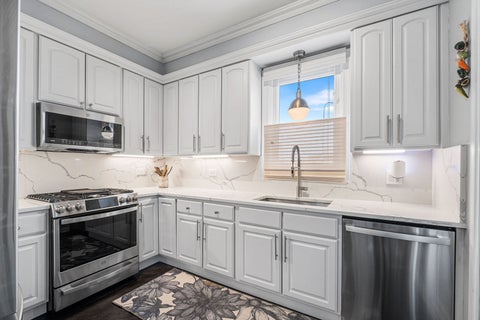 Tiny photo for 2140 N Winchester Avenue #6, Chicago, IL 60614 (MLS # 12632994)