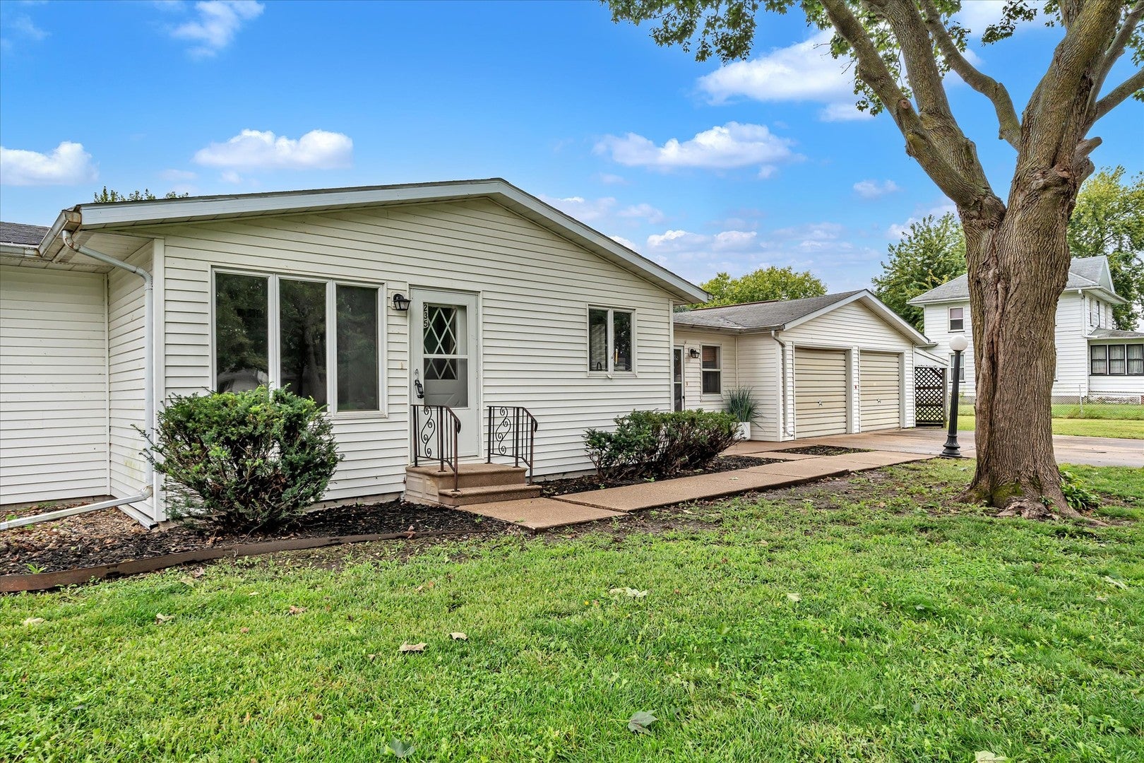 235 SE 3rd Street