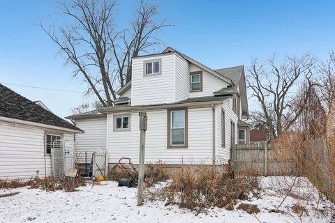 Tiny photo for 262 S WESTON Avenue, Elgin, IL 60123 (MLS # 12551913)