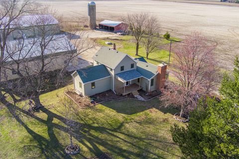 Tiny photo for 17093 Somonauk Road, DeKalb, IL 60115 (MLS # 12626901)