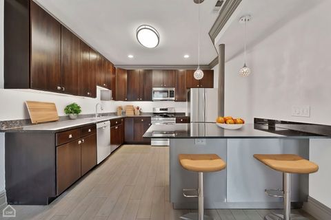 Tiny photo for 4358 S Prairie Avenue, Chicago, IL 60653 (MLS # 12524348)