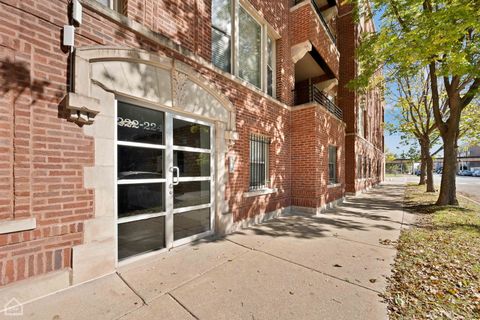 Tiny photo for 4358 S Prairie Avenue, Chicago, IL 60653 (MLS # 12524348)