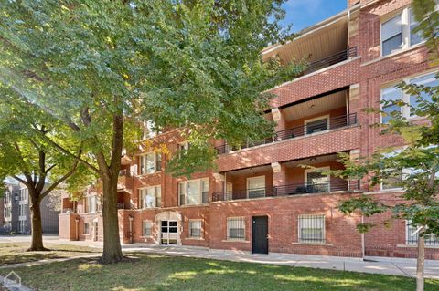 Tiny photo for 4358 S Prairie Avenue, Chicago, IL 60653 (MLS # 12524348)