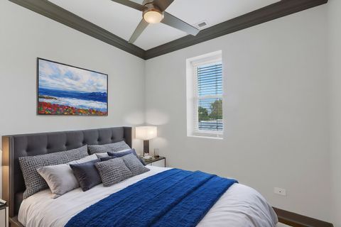 Tiny photo for 4358 S Prairie Avenue, Chicago, IL 60653 (MLS # 12524348)