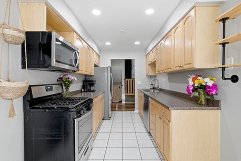 Tiny photo for 790 Evergreen Lane, Hoffman Estates, IL 60169 (MLS # 12709473)