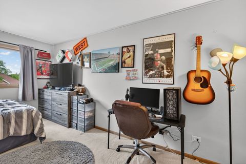 Tiny photo for 702 Longwood Court, Minooka, IL 60447 (MLS # 12629633)