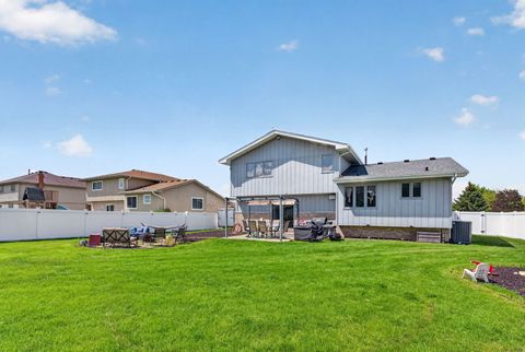 Tiny photo for 702 Longwood Court, Minooka, IL 60447 (MLS # 12629633)