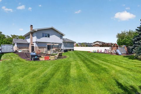 Tiny photo for 702 Longwood Court, Minooka, IL 60447 (MLS # 12629633)