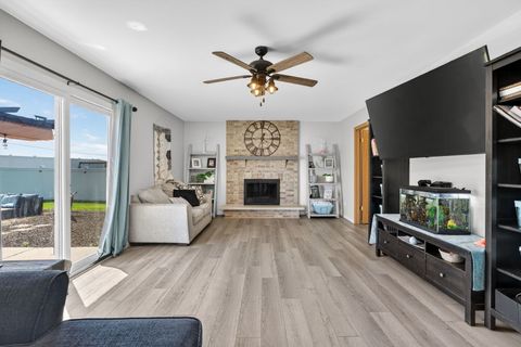 Tiny photo for 702 Longwood Court, Minooka, IL 60447 (MLS # 12629633)