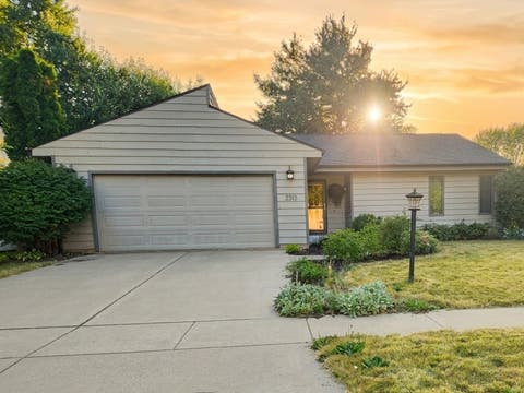Photo of 2315 Osage Drive, Champaign, IL 61821 (MLS # 12722014)