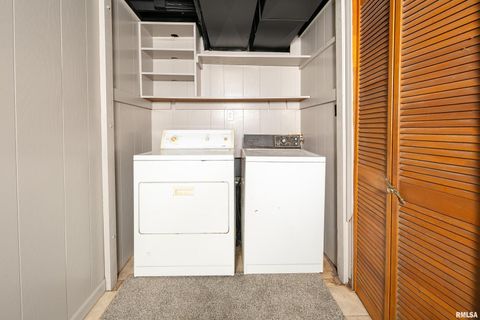 Tiny photo for 4 MAPLE Court, Colona, IL 61241 (MLS # QC4269184)