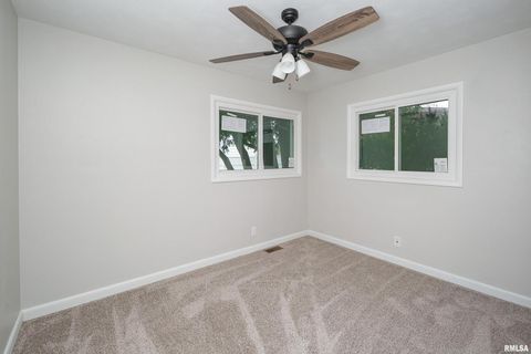 Tiny photo for 4 MAPLE Court, Colona, IL 61241 (MLS # QC4269184)