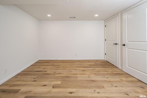 Tiny photo for 4 MAPLE Court, Colona, IL 61241 (MLS # QC4269184)