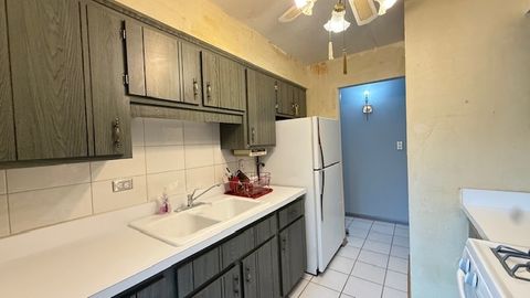 Tiny photo for 4420 W 111th Street #104, Oak Lawn, IL 60453 (MLS # 12547112)