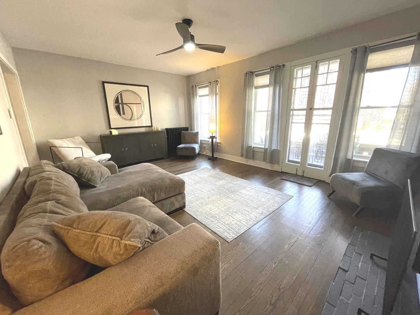 1057 W COLUMBIA Avenue 1E