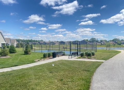 Tiny photo for 218 Sussex Court, North Aurora, IL 60542 (MLS # 12539415)