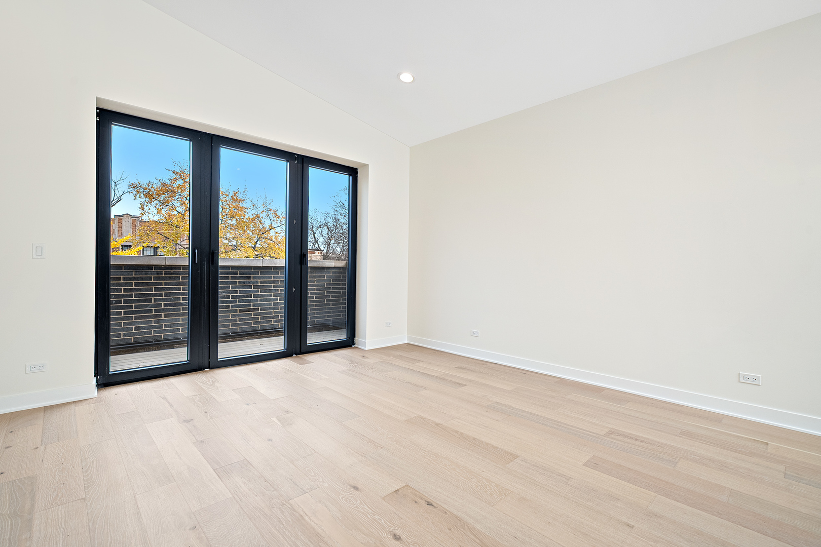 4706 N Malden Street 3North