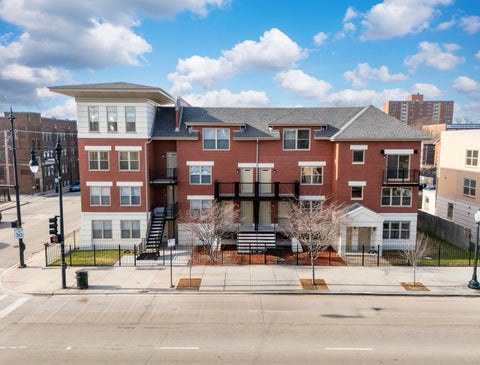 Photo of 224 S Western Avenue #B, Chicago, IL 60612 (MLS # 12774918)