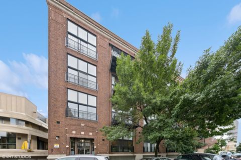 1935 N Fairfield Avenue 112 Chicago IL 60647