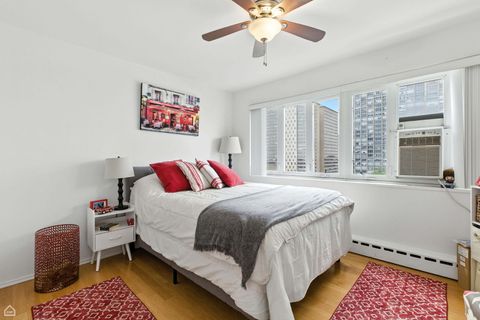 Tiny photo for 700 W Bittersweet Place #904, Chicago, IL 60613 (MLS # 12441234)