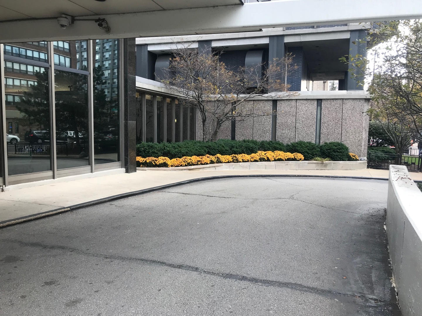 5701 N Sheridan Road 25T