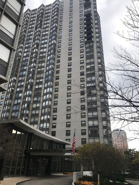 5701 N Sheridan Road 25T Chicago IL 60660