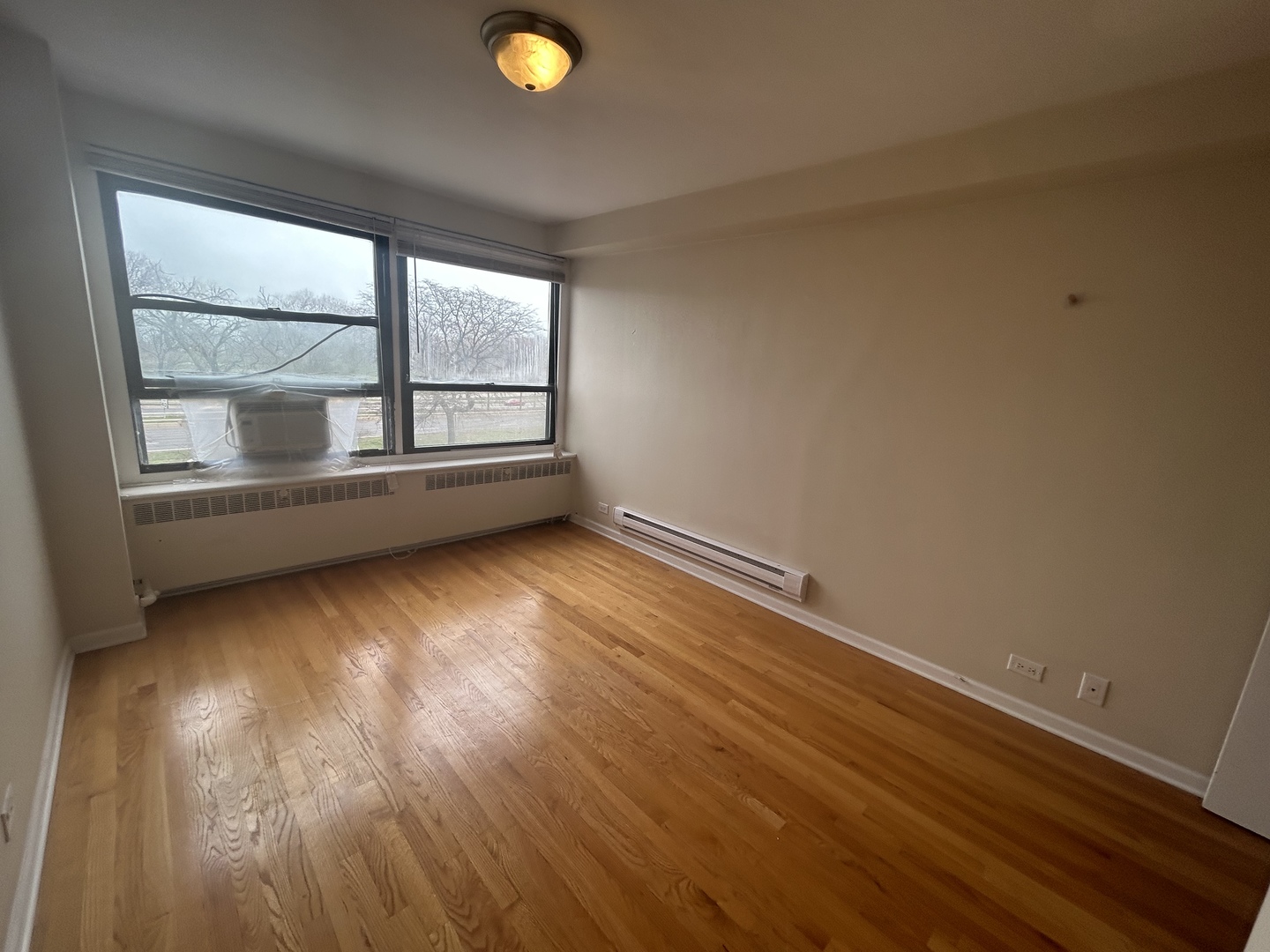 4180 N Marine Drive 307