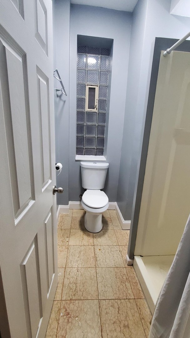 1337 N GREENVIEW Avenue 1R