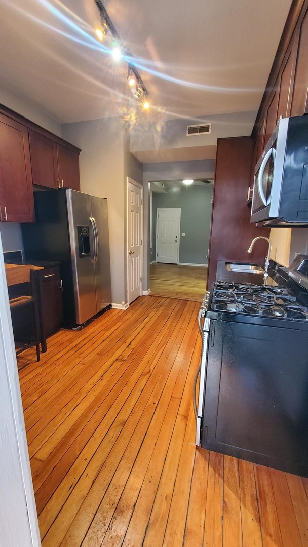 1337 N GREENVIEW Avenue 1R