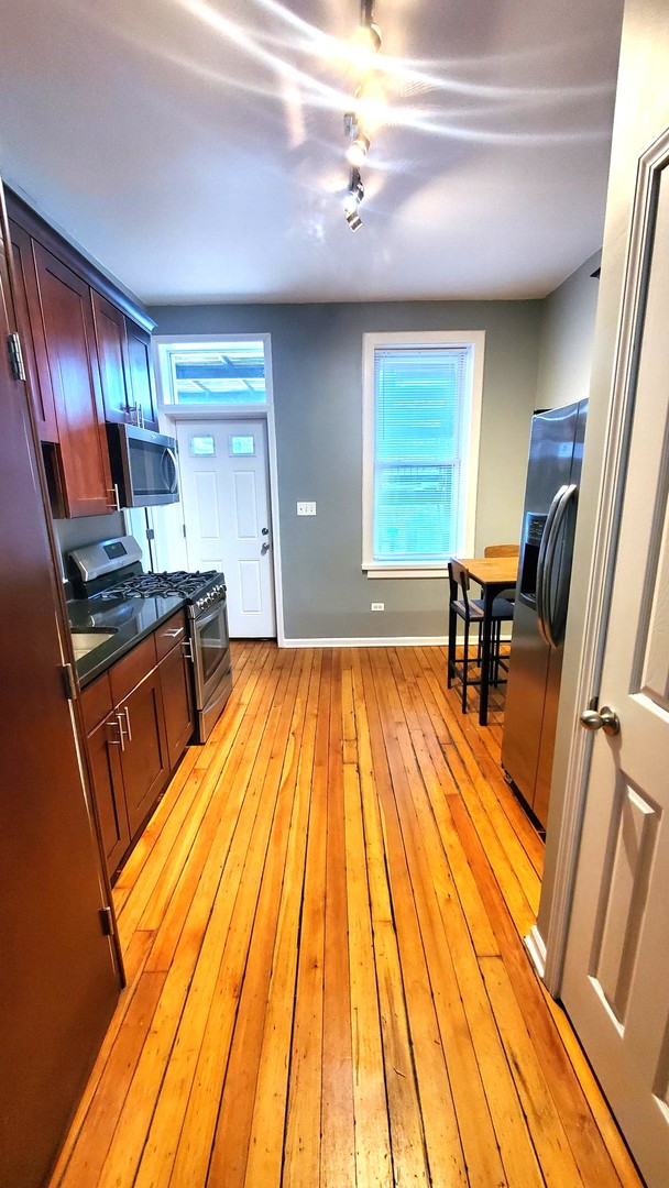 1337 N GREENVIEW Avenue 1R