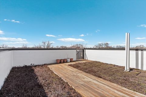 Tiny photo for 2438 N Western Avenue #3, Chicago, IL 60647 (MLS # 12632277)