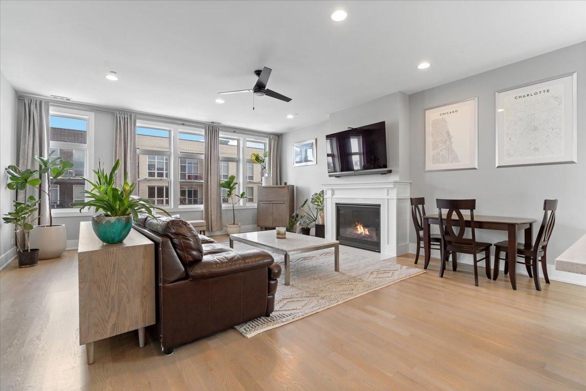 2438 N Western Avenue 3