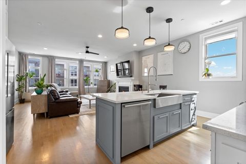 Tiny photo for 2438 N Western Avenue #3, Chicago, IL 60647 (MLS # 12632277)