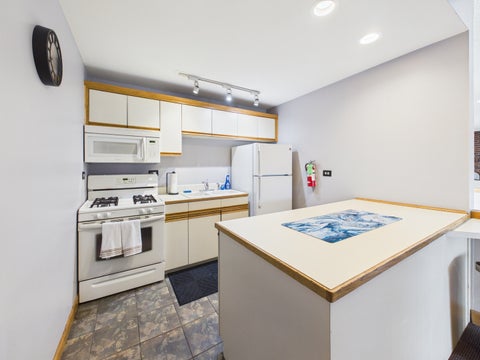 Tiny photo for 500 BAYSIDE Drive #6, Palatine, IL 60074 (MLS # 12767382)