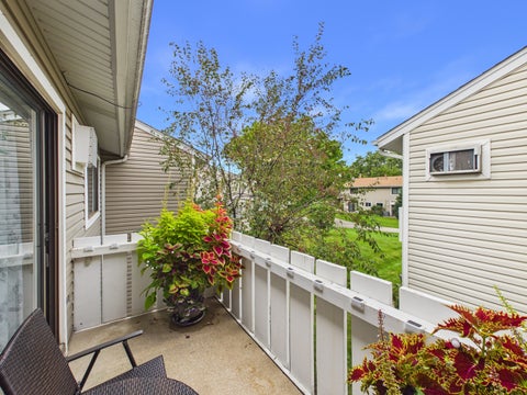 Tiny photo for 500 BAYSIDE Drive #6, Palatine, IL 60074 (MLS # 12767382)