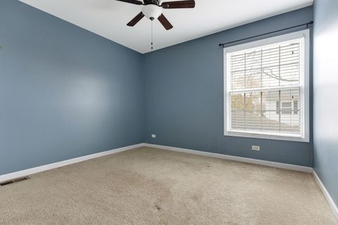 Tiny photo for 817 Wellington Avenue #817, Elk Grove Village, IL 60007 (MLS # 12516399)