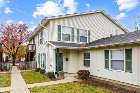 Tiny photo for 817 Wellington Avenue #817, Elk Grove Village, IL 60007 (MLS # 12516399)