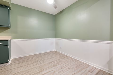 Tiny photo for 817 Wellington Avenue #817, Elk Grove Village, IL 60007 (MLS # 12516399)