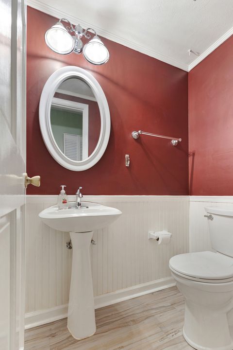 Tiny photo for 817 Wellington Avenue #817, Elk Grove Village, IL 60007 (MLS # 12516399)