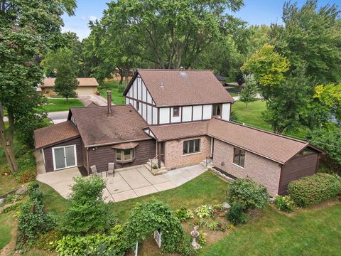 Tiny photo for 2916 Skyline Drive, Crystal Lake, IL 60012 (MLS # 12522105)